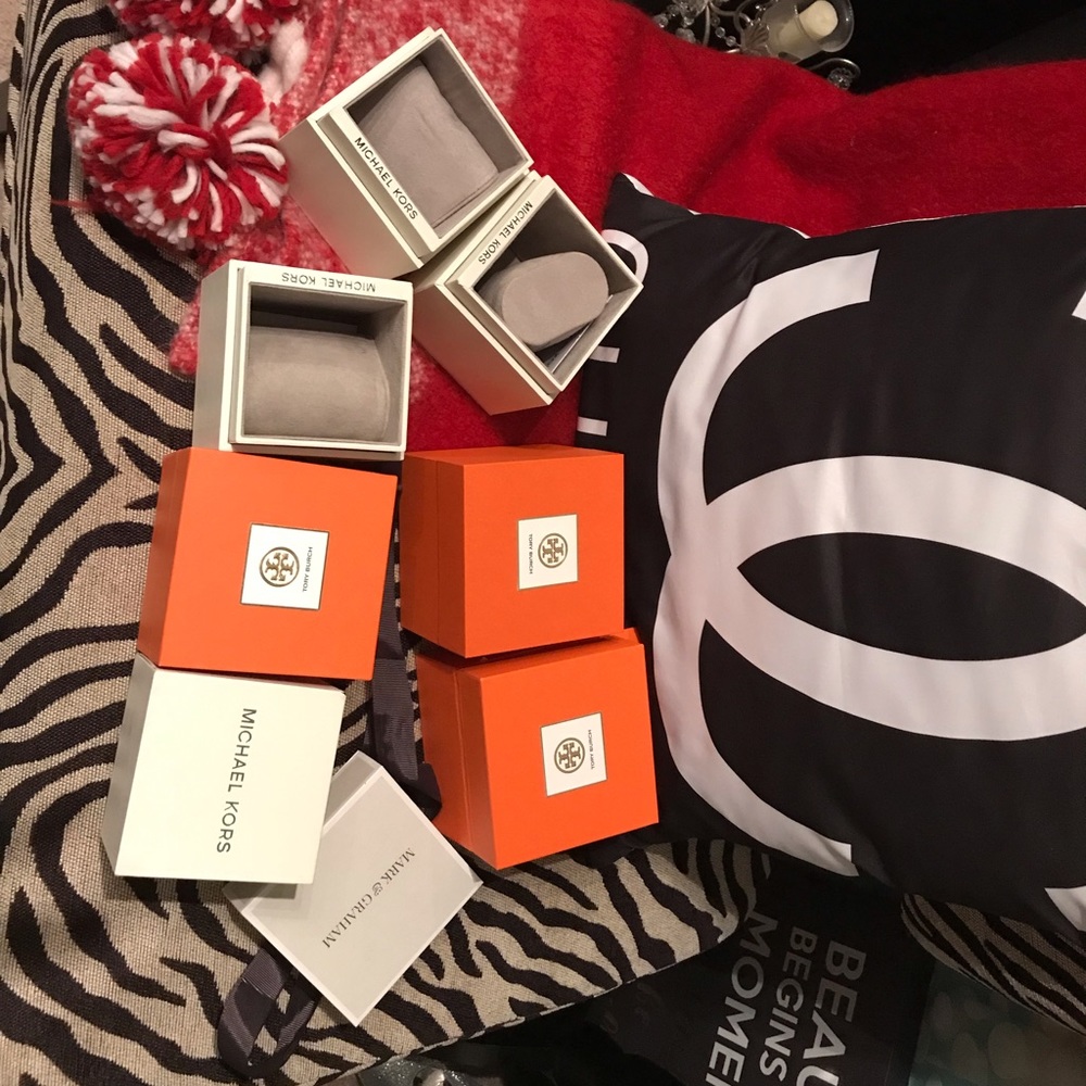 Michael Kors watch box
